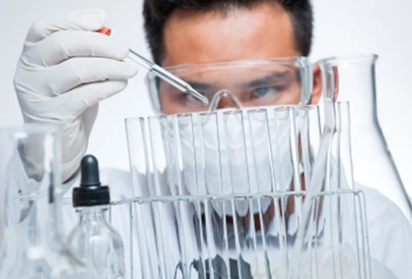 Água pura para o laboratório clínico moderno